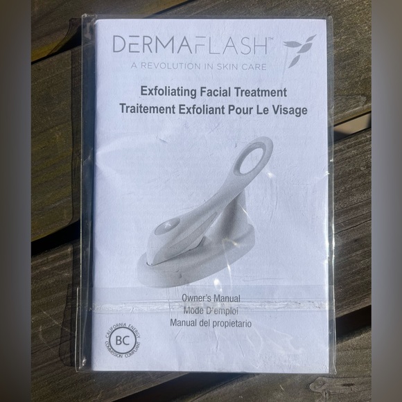 Brand New Dermaflash!!! With 6 Dermaflash exfoliating edges🫧 🎀 - Picture 5 of 6